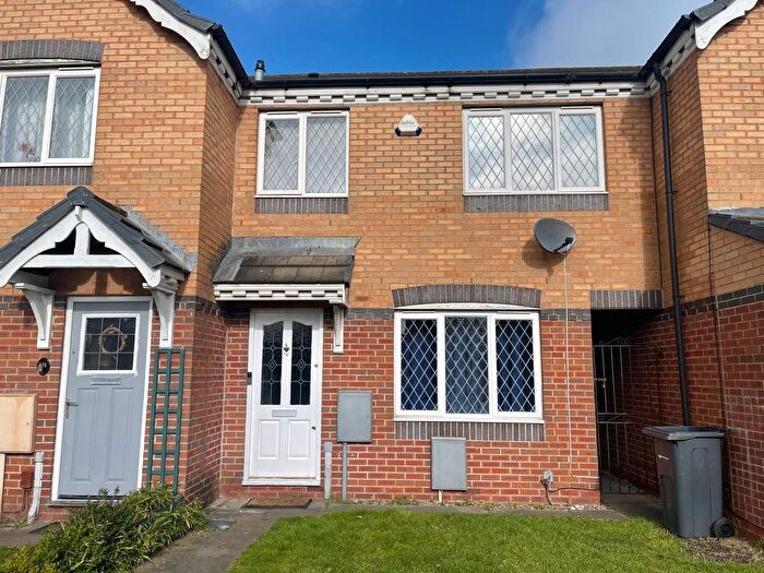Semi-Detached House To Rent In Cranwell Grove, Erdington, Birmingham, B24