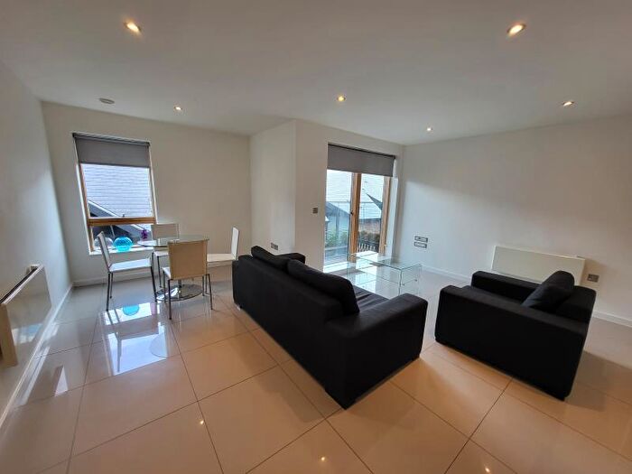 1 Bedroom Apartment To Rent In Apt . :: Ice Plant, M4