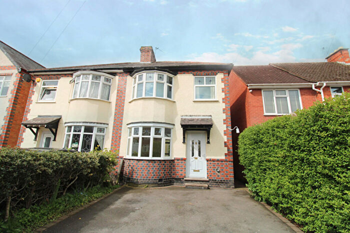 3 Bedroom Semi Detached House To Rent In Teign Bank Road, Hinckley, Leicestershire, LE10
