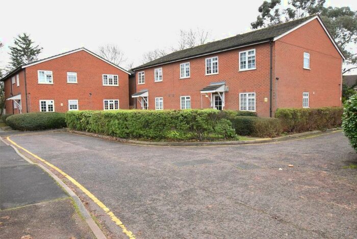 1 Bedroom Apartment To Rent In Barkwood Close, Romford, RM7