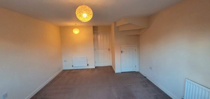3 Bedroom Semi-Detached House To Rent In Sunbeam Way, Coventry, CV3