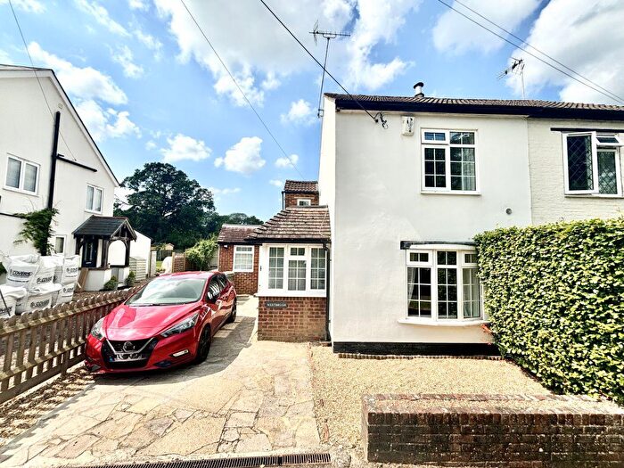 3 Bedroom Cottage To Rent In Brighton Road, Monks Gate, Horsham, RH13