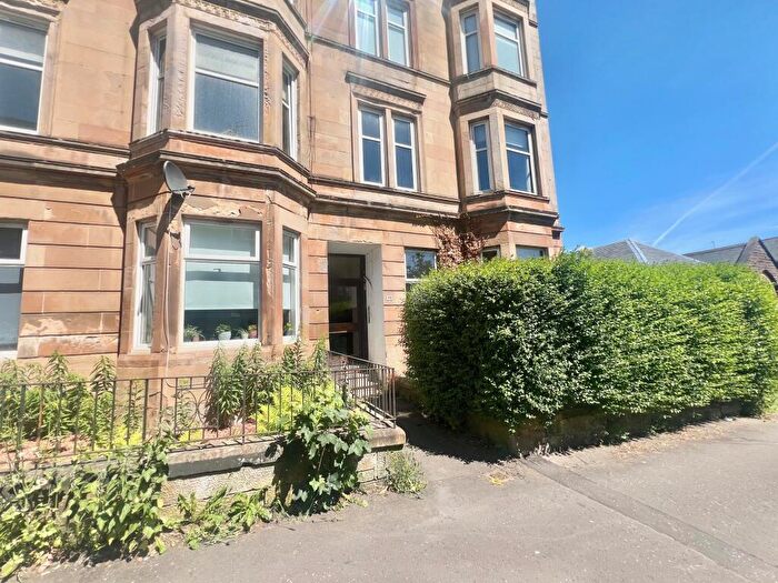 2 Bedroom Flat To Rent In Millwood Street, Shawlands, G41