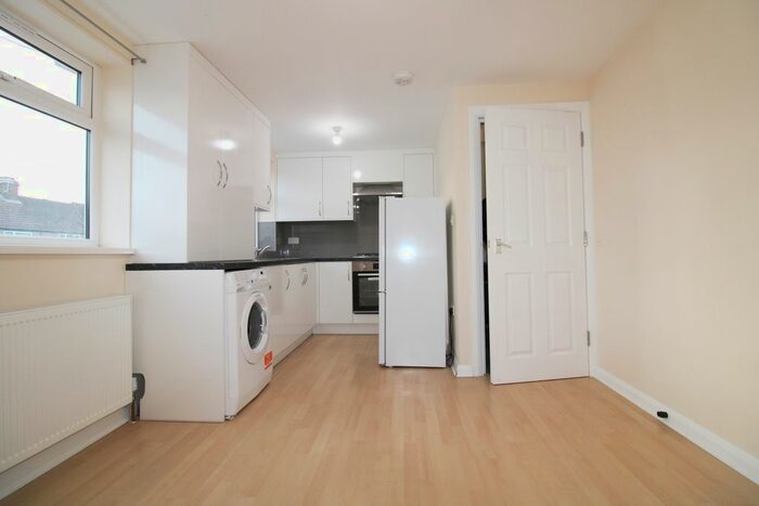 2 Bedroom Maisonette To Rent In Carmelite Road, Harrow, HA3