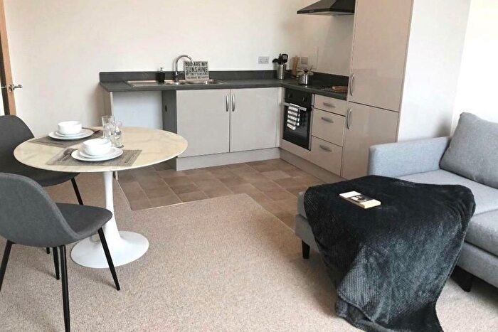 3 Bedroom Flat To Rent In Albert Terrace Road, Sheffield, S6