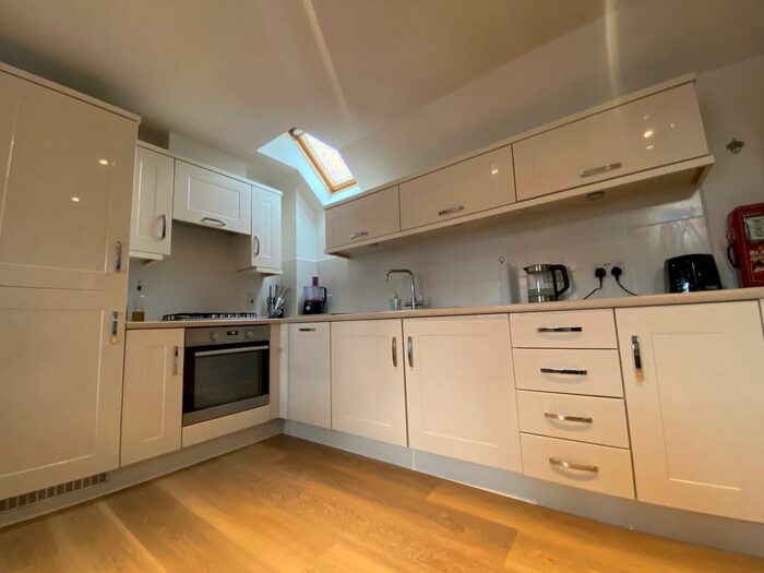 2 Bedroom House To Rent In North Swindon, SN25