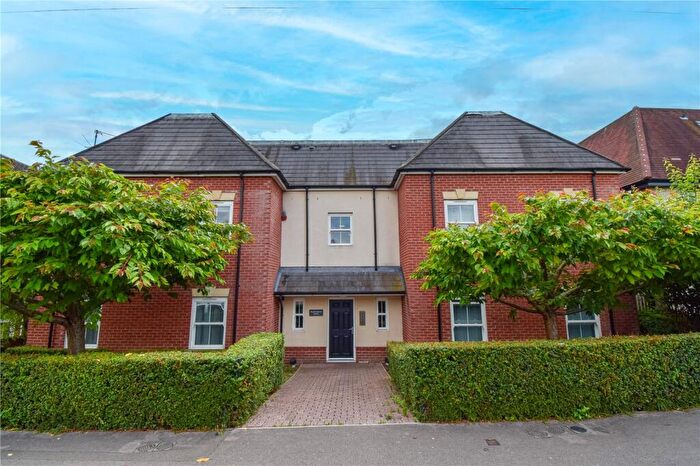 2 Bedroom Apartment To Rent In Rockingham Road, Newbury, Berkshire, RG14