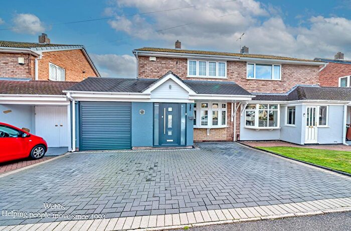 3 Bedroom Semi Detached House For Sale In St. Johns Road, Pelsall, Walsall, WS3