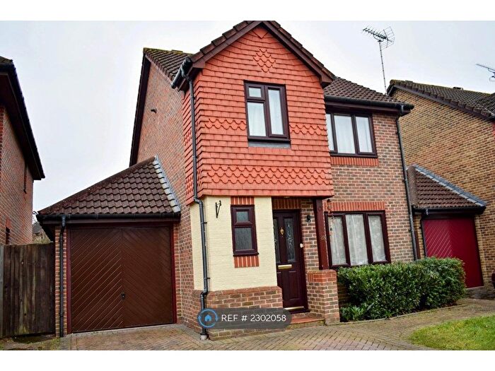 3 Bedroom Detached House To Rent In Teresa Vale, Warfield, Bracknell, RG42