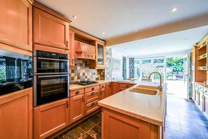 5 Bedroom Detached House For Sale In Hall Park Avenue, Westcliff-On-Sea, SS0