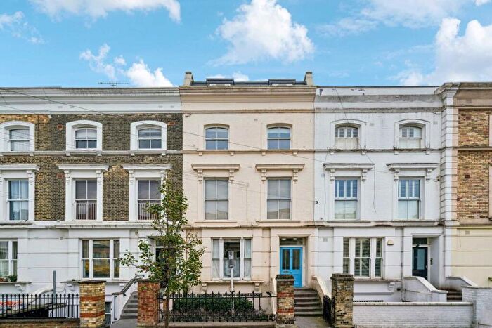 3 Bedroom Flat For Sale In Oberstein Road, Clapham Junction, SW11