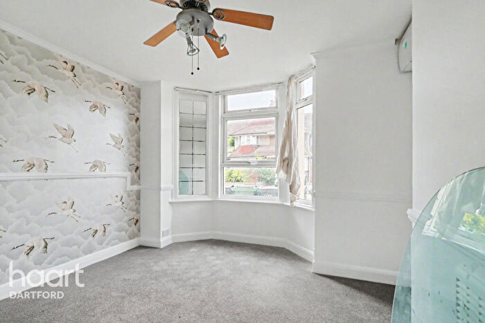 1 Bedroom Flat For Sale In Highfield Road, Dartford, DA1