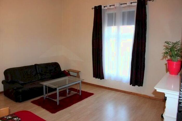 1 Bedroom Flat To Rent In Victoria Road, Widnes, WA8