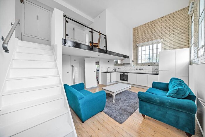 2 Bedroom Property To Rent In Old Kent Road, London, SE1