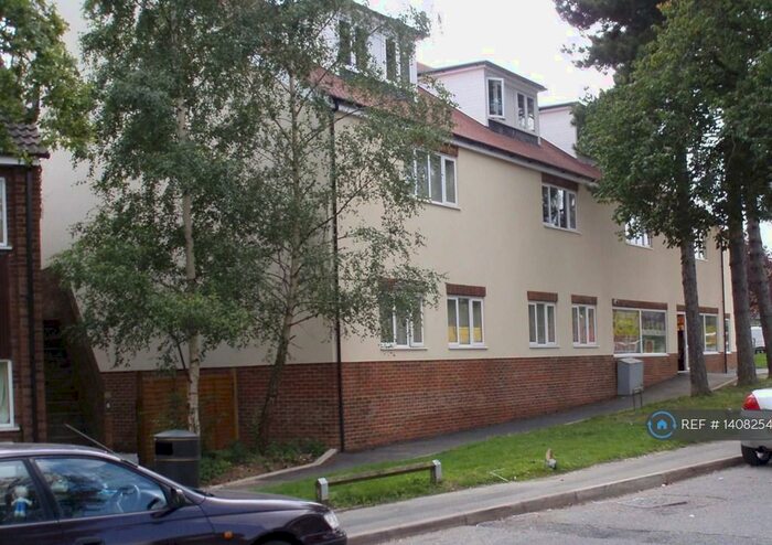 2 Bedroom Flat To Rent In Dean House, Bishop's Stortford, CM23