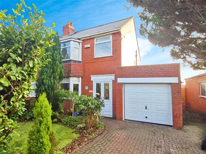 3 Bedroom Semi Detached House For Sale In Mesne Lea Road, Worsley, Manchester, Greater Manchester, M28