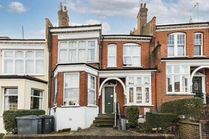 Studio To Rent In Woodland Rise, London, N10