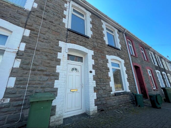 2 Bedroom Property To Rent In Bassett Street, Trallwn, Pontypridd, CF37