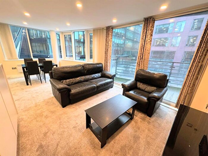 2 Bedroom Apartment To Rent In St Pauls Square, Liverpool, L3