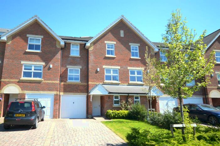 5 Bedroom Town House To Rent In Patrick Road, Caversham, Reading, RG4