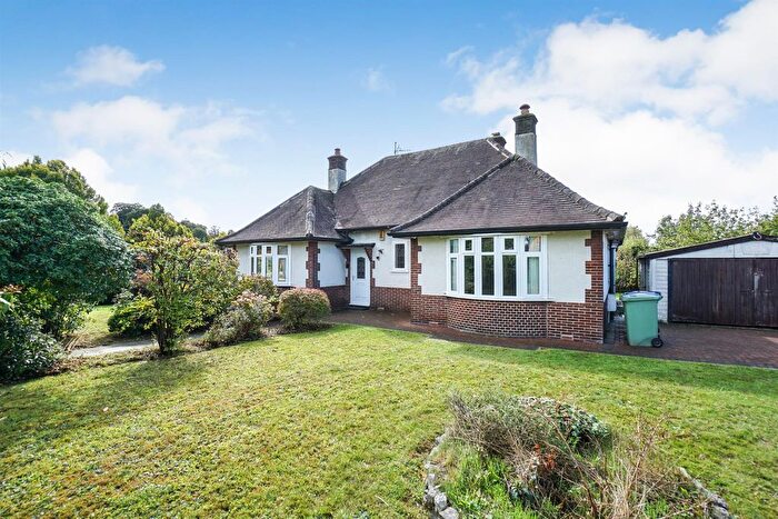 4 Bedroom Detached Bungalow For Sale In Brimington Road, Chesterfield, S41