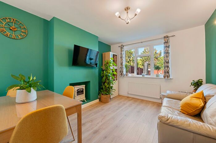 1 Bedroom Maisonette To Rent In Cannon Hill Lane, London, SW20