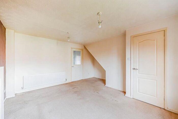 3 Bedroom End Of Terrace House For Sale In Maytree Close, Oakwood, Derby, DE21