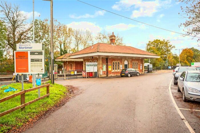 1 Bedroom Apartment For Sale In Cleveland Nook, Mortimer Common, Reading, Berkshire, RG7