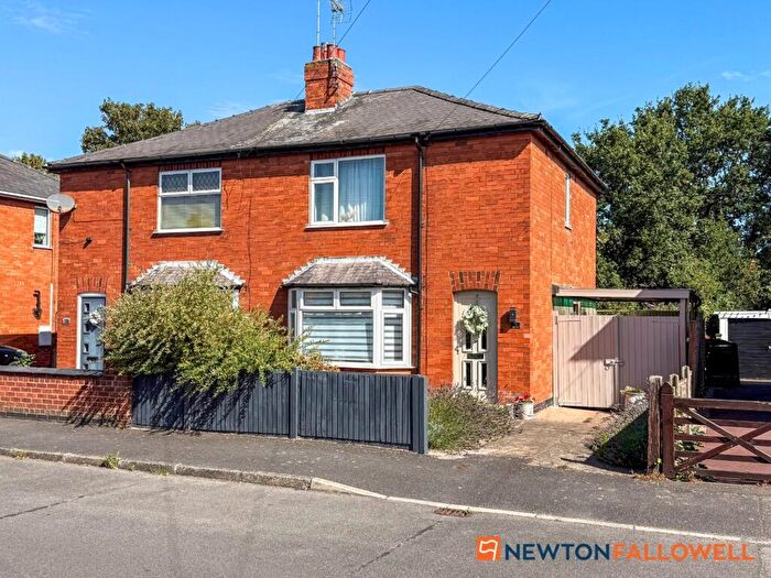 3 Bedroom Semi-Detached House For Sale In Shakespeare Street, Balderton, NG24