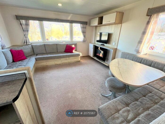 2 Bedroom Mobile/park Home To Rent In Low Road, Harwich, CO12