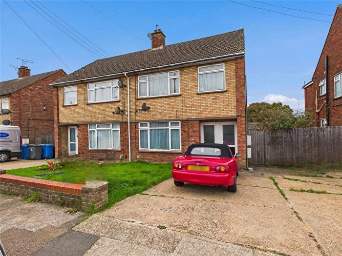 2 Bedroom Apartment For Sale In Dunlin Road, Ipswich, Suffolk, IP2