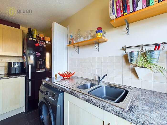 3 Bedroom End Of Terrace House For Sale In Kirkwood Avenue, Erdington, B23