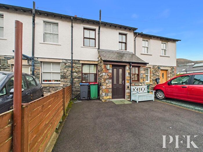 2 Bedroom Terraced House For Sale In Keswick, CA12
