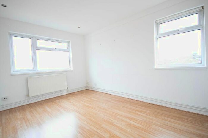 1 Bedroom Flat To Rent In Vega Road, Bushey, Herts, WD23
