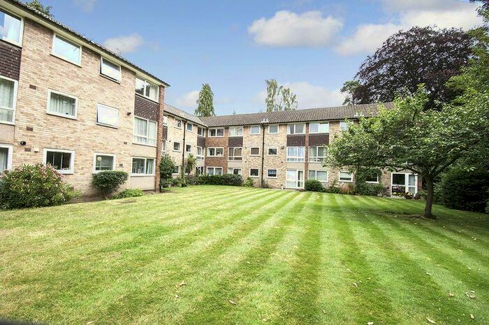 2 Bedroom Apartment To Rent In Ashley Park Road, Walton-On-Thames, KT12