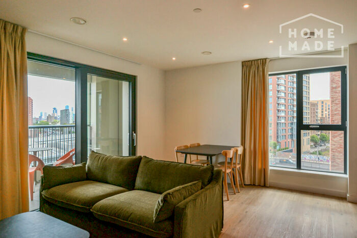 2 Bedroom Apartment To Rent In Riverstone Heights, Bromley-by-Bow, E3