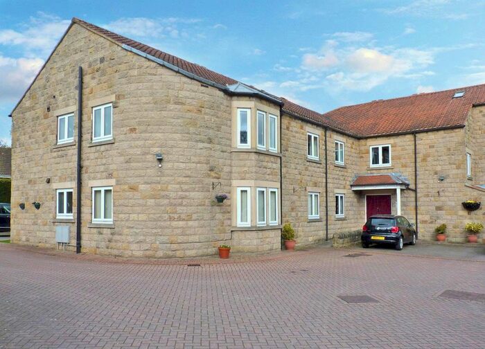 2 Bedroom Flat To Rent In Smithy Court, Collingham, Wetherby, LS22