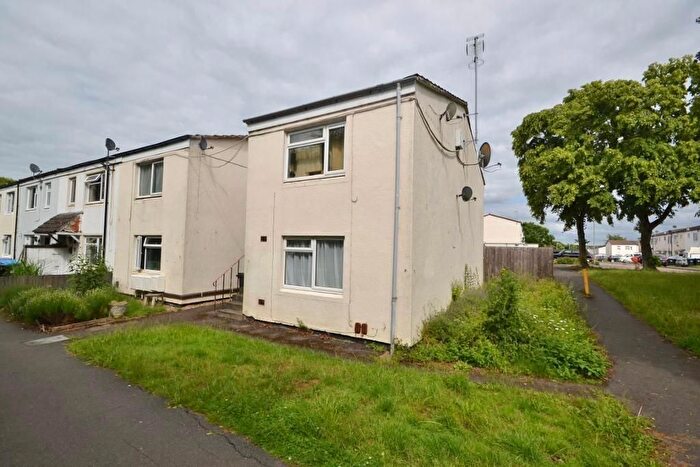 1 Bedroom Maisonette For Sale In Thane Court, Stantonbury, Milton Keynes, Buckinghamshire, MK14
