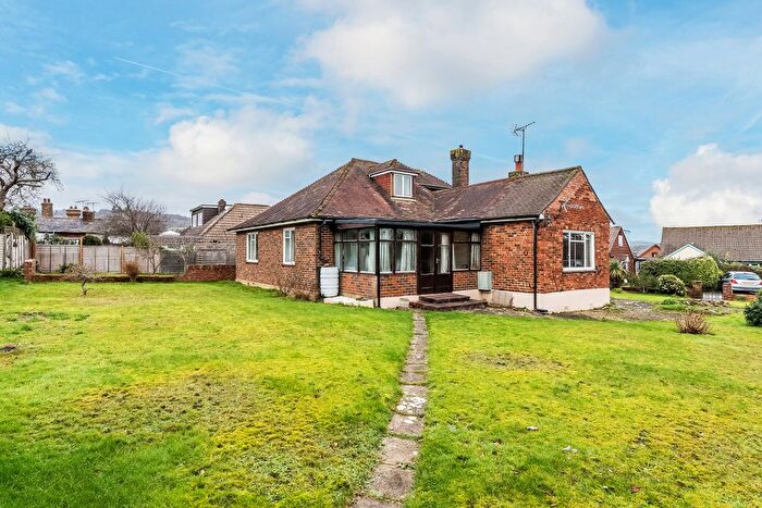 4 Bedroom Bungalow For Sale In Elmfield Close, Weald, Sevenoaks, Kent, TN14