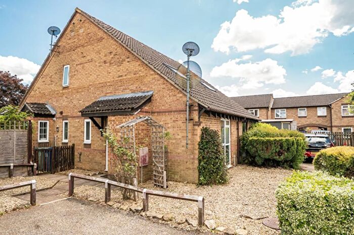 1 Bedroom Terraced House For Sale In Southwold, Sycamore Gardens, Bicester, Oxfordshire, OX26