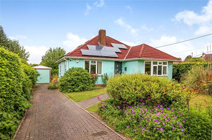 2 Bedroom Bungalow For Sale In Olivers Battery Road South, Winchester, Hampshire, SO22