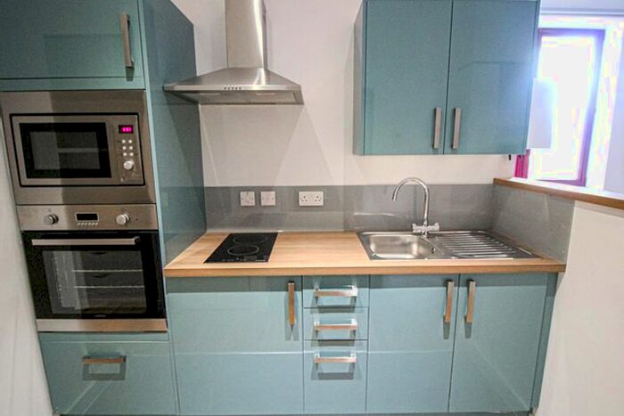 Studio To Rent In Apt, Q One Residence #, LS2