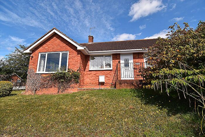 3 Bedroom Detached Bungalow For Sale In Beacon Lane, Exeter, EX4