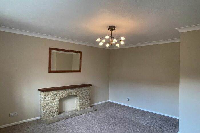 3 Bedroom Terraced House To Rent In Bridgefield Close, Midhurst, GU29