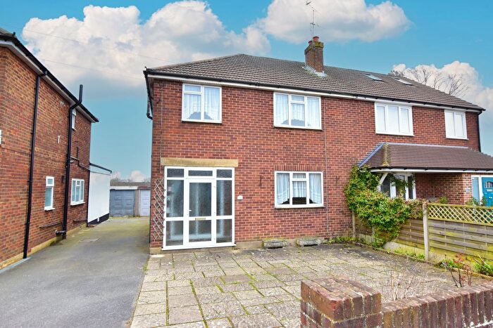 3 Bedroom Semi Detached House For Sale In Tibbs Hill Road, Abbots Langley, WD5