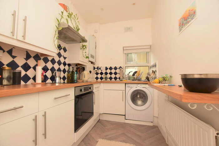 1 Bedroom Flat To Rent In St. Werburghs, Bristol, BS2
