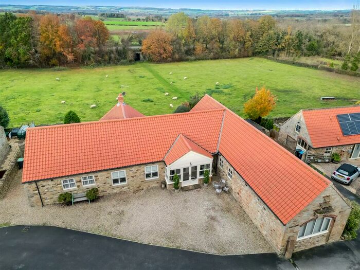 4 Bedroom Barn Conversion For Sale In Town Farm Close, Winston, Darlington, DL2