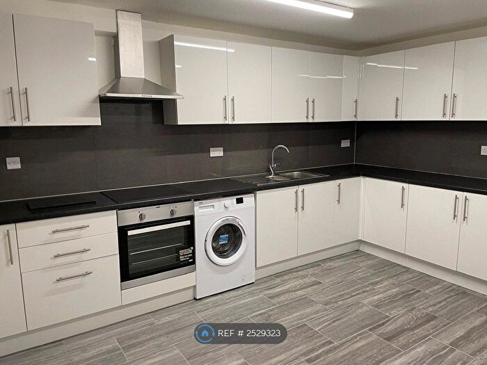 4 Bedroom Terraced House To Rent In Gurnards Avenue, Fishermead, Milton Keynes, MK6