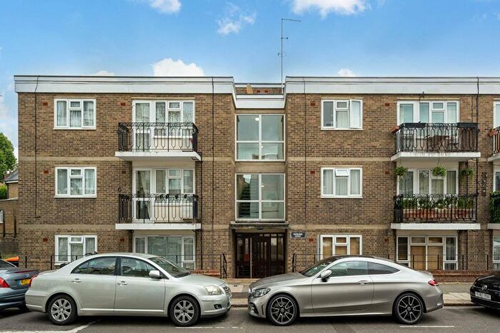 3 Bedroom Flat To Rent In Milson Road, Brook Green, W14