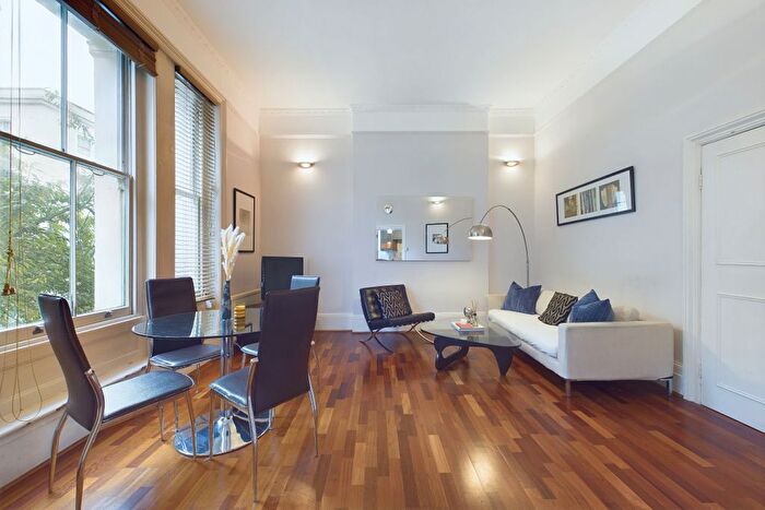 2 Bedroom Flat To Rent In Cumberland Street, Pimlico, London, SW1V